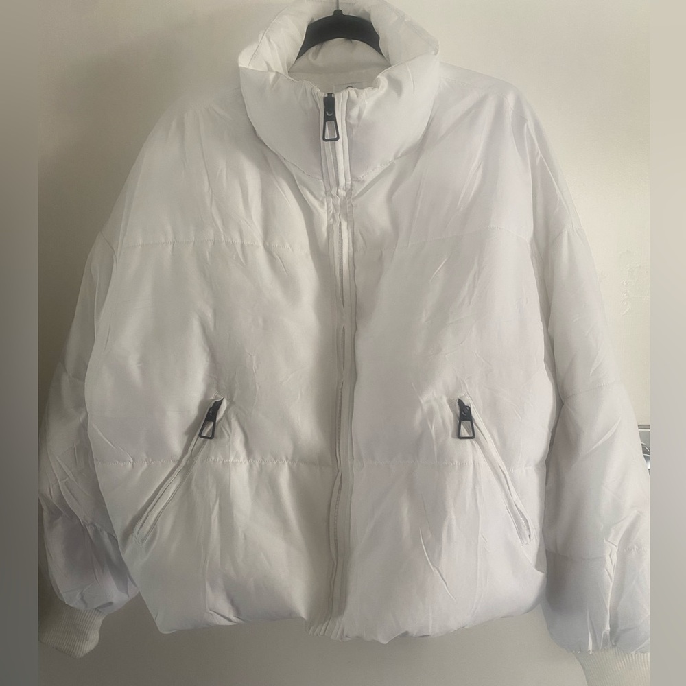 White Puffer jacket Pink Diamond